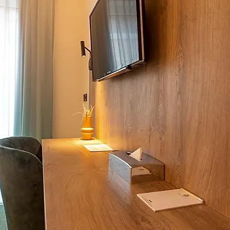 Hotel Kazakiwi Luxembourg By