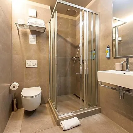 Kazakiwi Hotel Luxembourg By